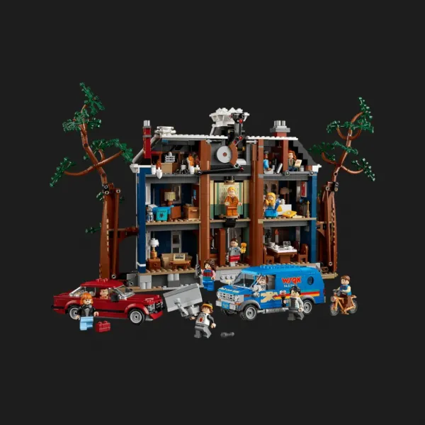 Конструктор LEGO Icons Дивні дива Дім Крилів (11370)