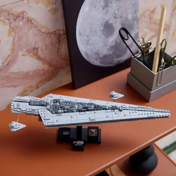 Конструктор LEGO Star Wars Зірковий суперруйнівник Кат (75356)
